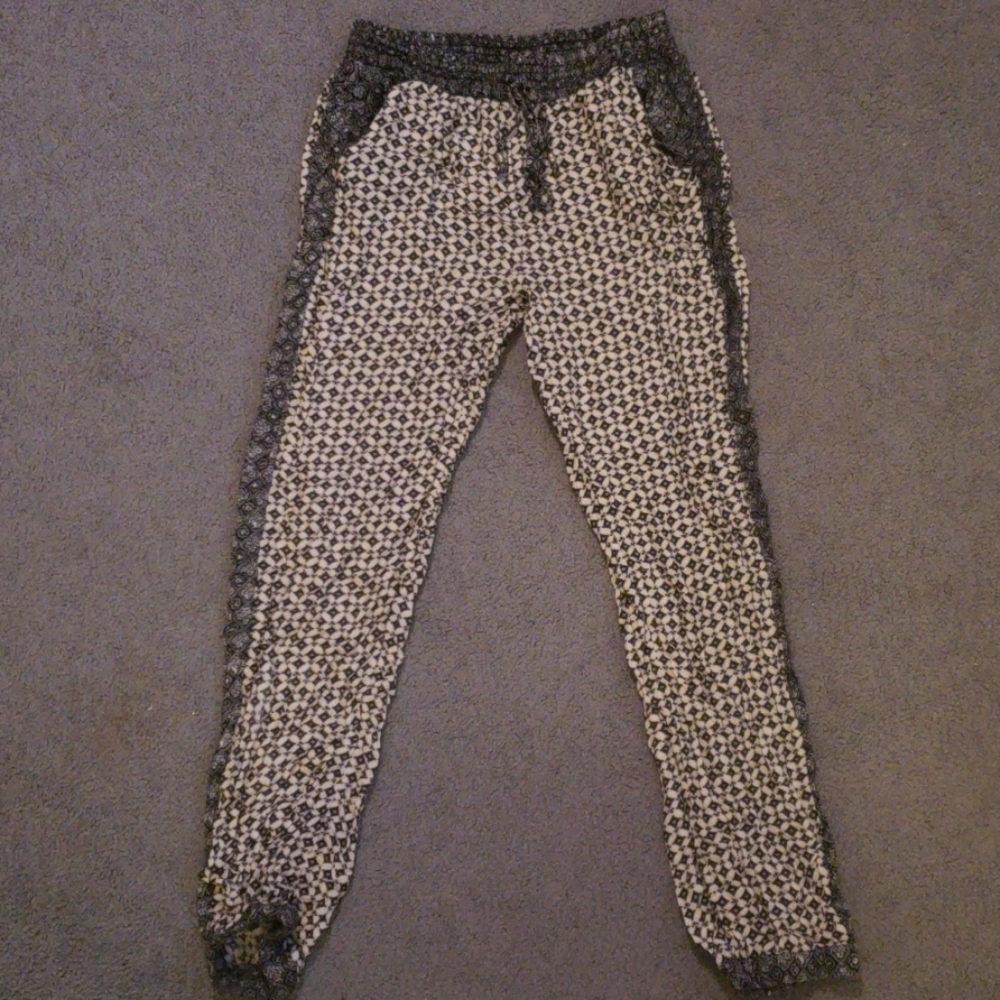 American Eagle flowy pants
